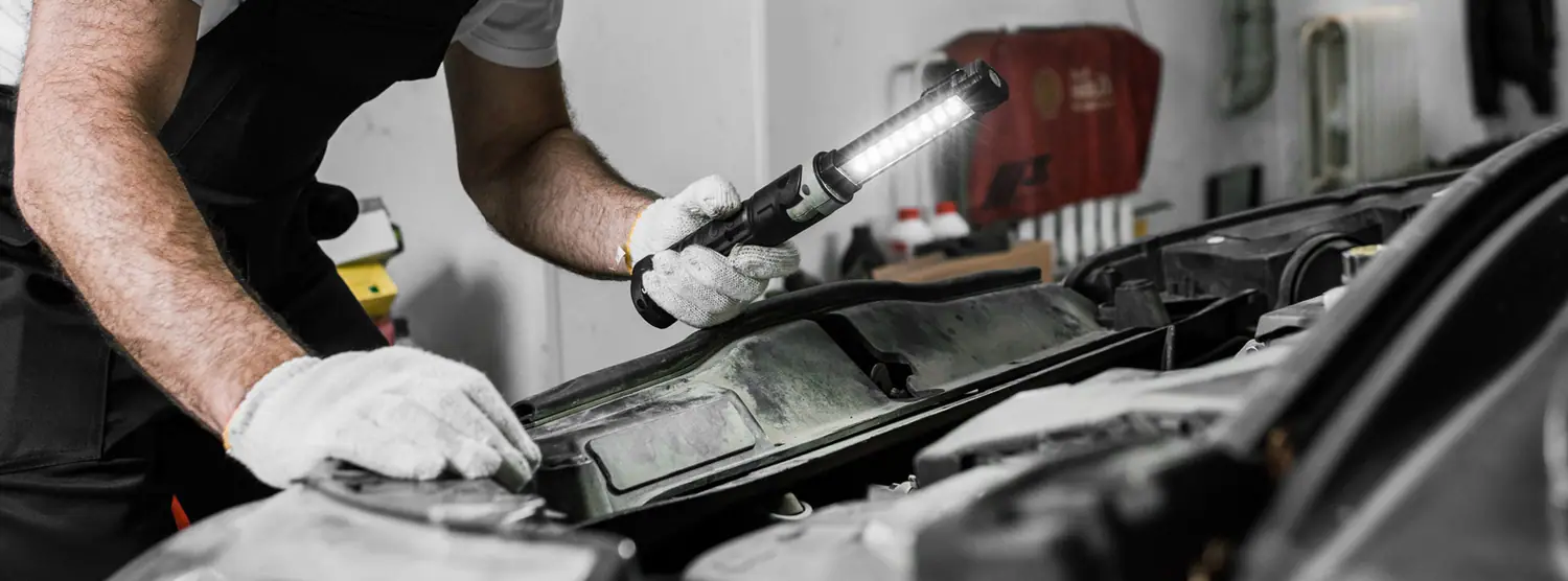 Hala serwisu samochodowego ReadyAuto przy ul. Zielonogórskiej 33 w Szczecinie